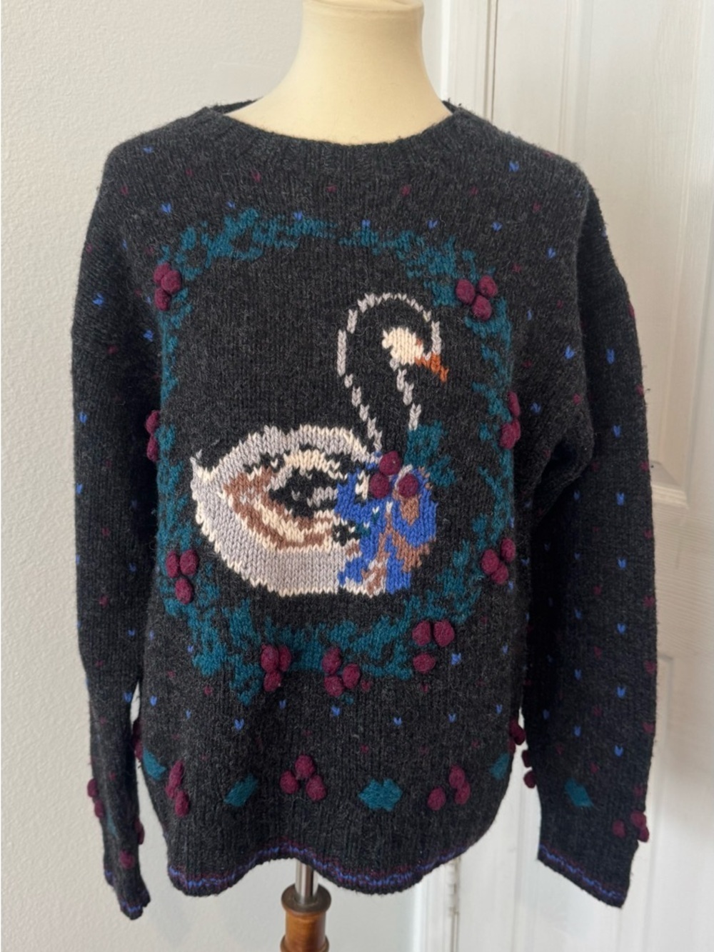 Vintage Woolrich Wool Swan Goose Duck Sweater Holiday Holly Wreath Large